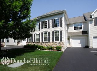 17 Central Park Blvd, Bohemia, NY 11716