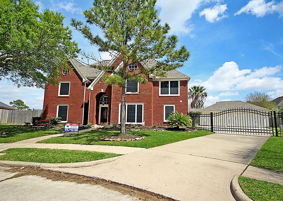 1st image of 2101 Limrick Dr