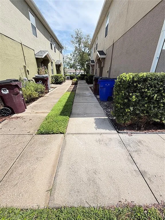 2 bed, 2.0 bath, 1268 sqft, $1,725 — Photo 3