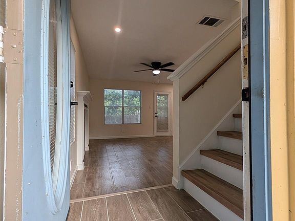 2nd image of 13303 Lyndhurst St #B