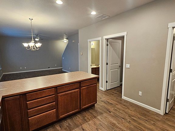 4th image of 3645 E Kaufman Ln