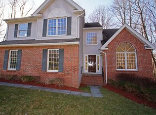 2 Stratton Ct, Sparta, NJ 07871