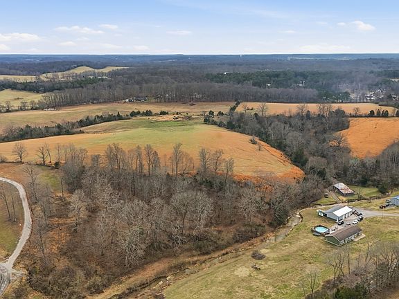 4th image of 424 Gum Branch Rd