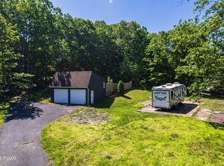 101 E Beaver Dam Rd, Tafton, PA 18464