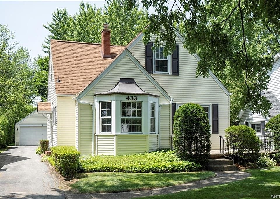 1st image of 433 Huxley Dr