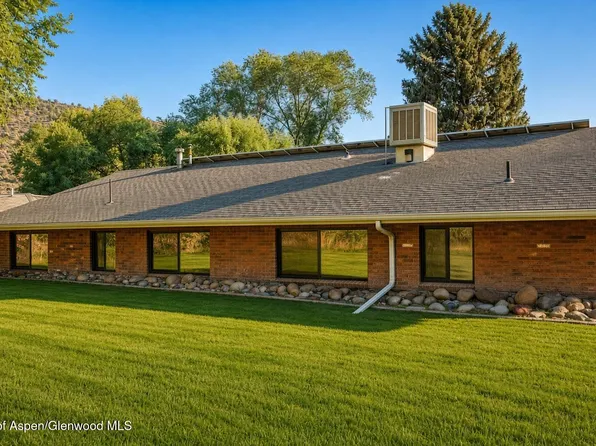 228 N 7th St, New Castle, CO 81647