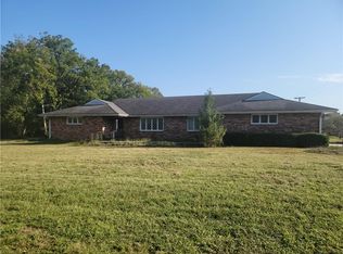 3215 W 8th St, Coffeyville, KS 67337