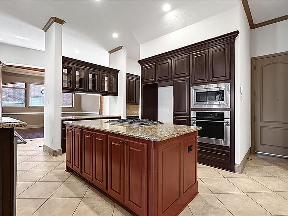 3rd image of 6223 Duke Trail Ln