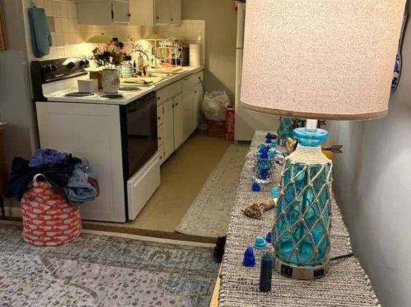 5 Turnpike Rd APT 116, Townsend, MA 01469