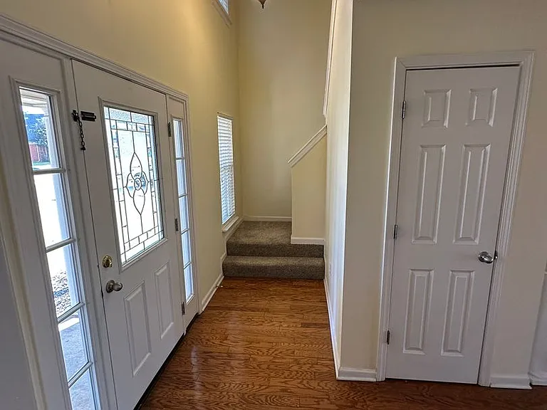 2525 Baird Dr — Photo 3