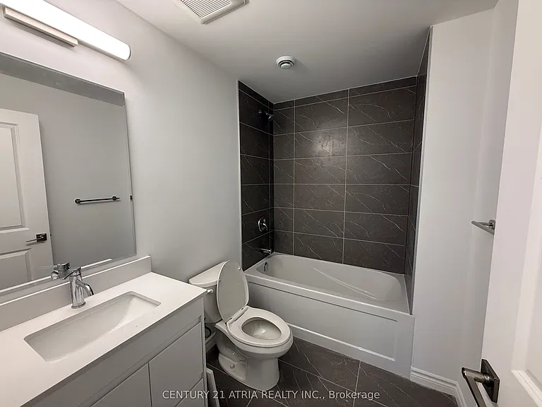 2 Slessor Blvd #11 — Photo 13