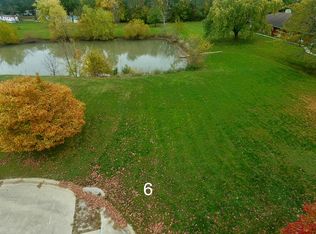 6 Independence Ct, Le Roy, IL 61752