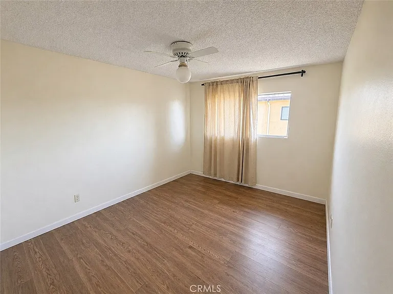 9131 Burnet Ave #10 — Photo 9