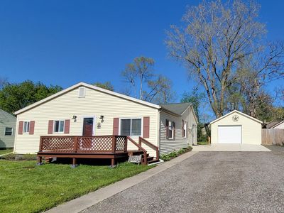 1551 Eberly Rd, Flint, MI, 48532