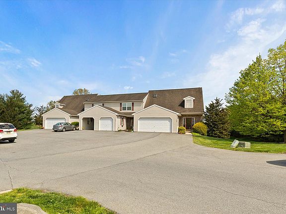 4th image of 328 Deerfield Dr