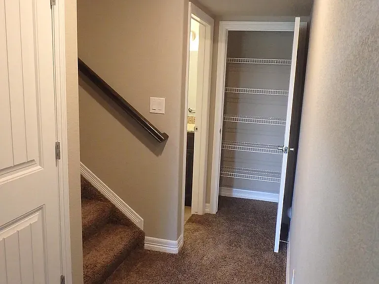 10813 Rowley Dr — Photo 23