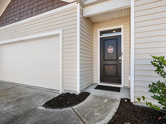 3rd image of 179 Lagoona Dr