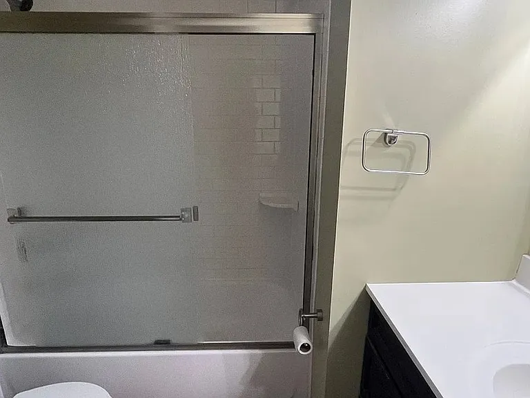 upper full bath