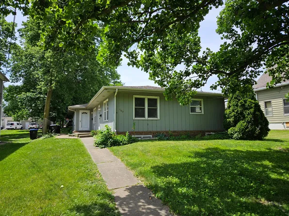 107 E Division St #A, Bloomington, IL 61701