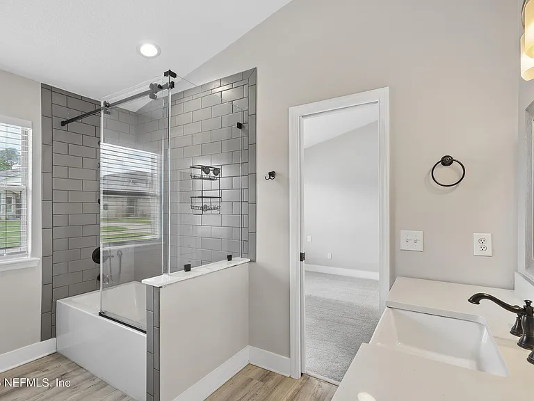 204 Crosstern Ct — Photo 13