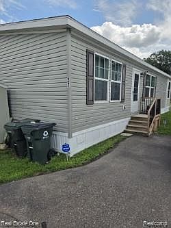 1st image of 27 Cardinal Hill Dr