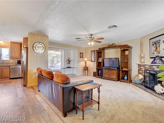 4th image of 1816 Collins Ave