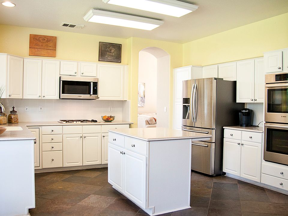 2nd image of 5700 W Ashland Ave