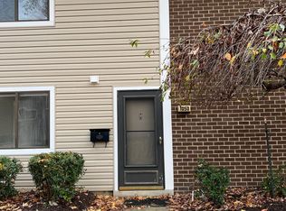 1050 Brinker Dr, Hagerstown, MD 21740