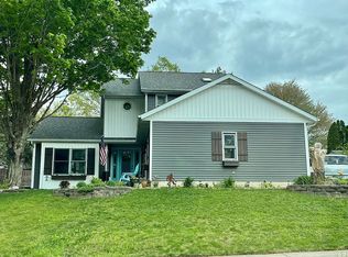 4367 Winston Pl, Bettendorf, IA