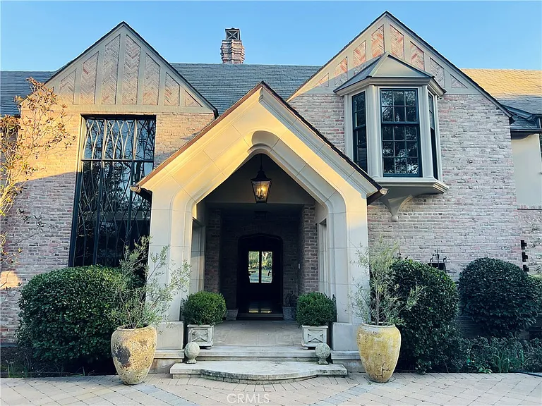 4110 Woodleigh Ln — Photo 8