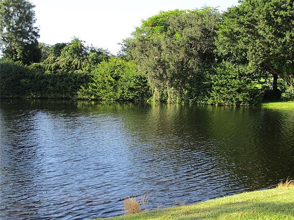 4th image of 199 Wimbledon Lake Drive #199