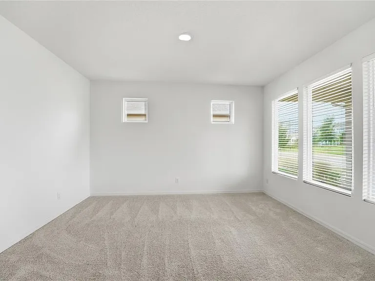 6550 Barnstorm Way — Photo 8