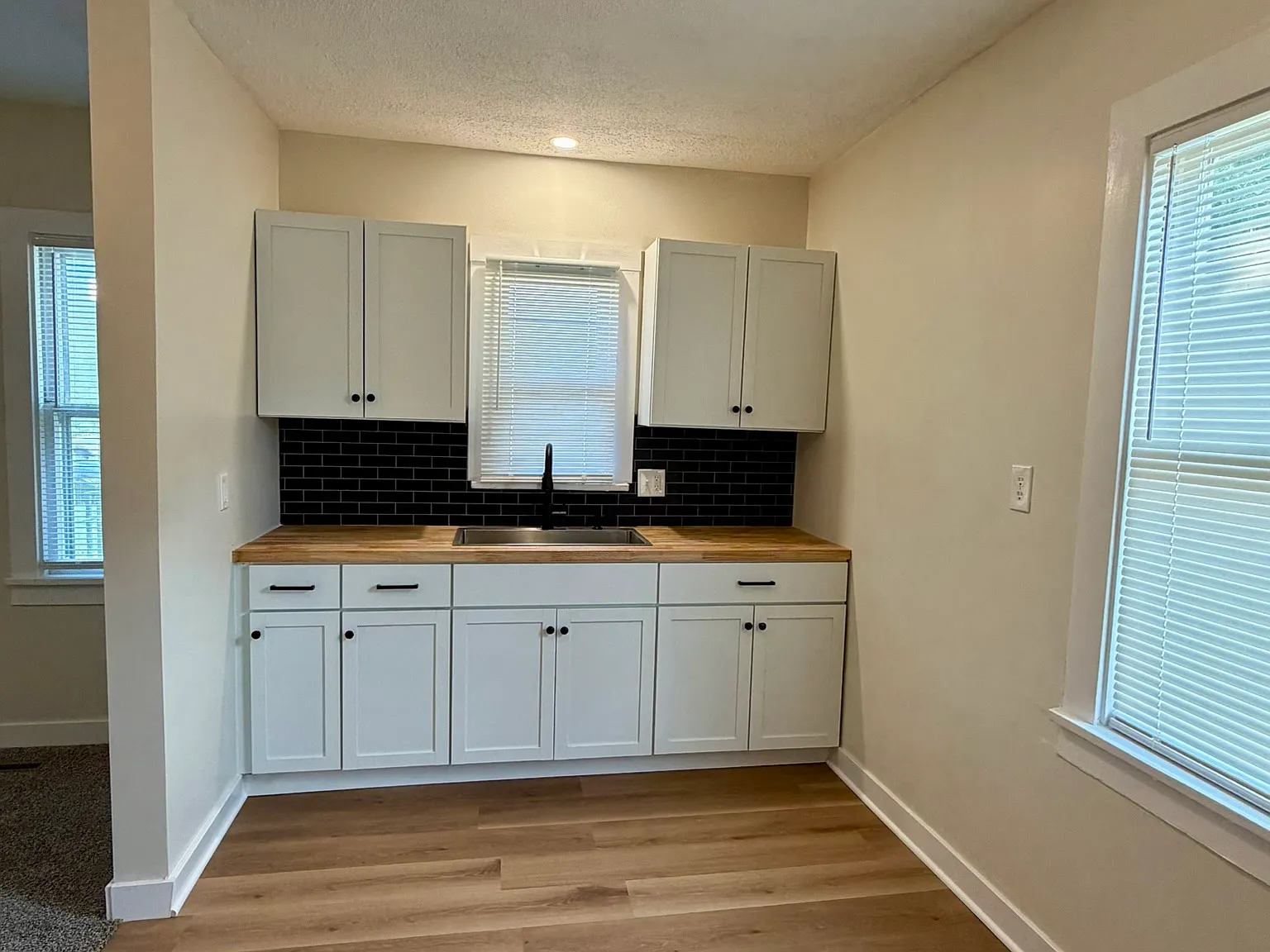 3 bed, 1096 sqft, $975 — Photo 4