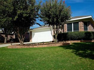 8004 Summer Sun Dr, Fort Worth, TX 76137