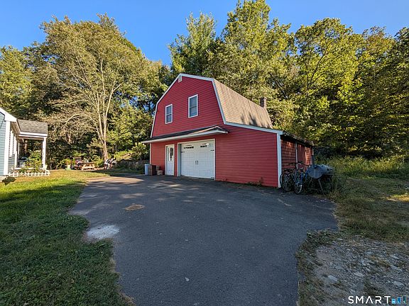 5th image of 541 Benson Road