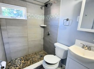 8 Stoney Beach Rd FLOOR 2, Hull, MA 02045