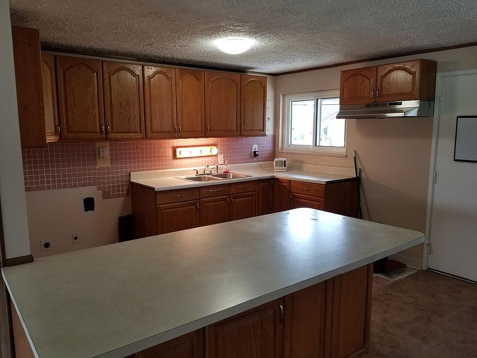 Island and kitchen