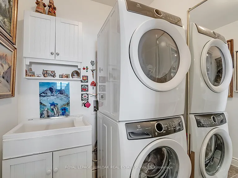 1477 Lakeshore Rd #704 — Photo 23