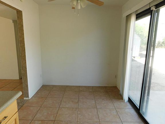 4th image of 16520 N Columbus Blvd