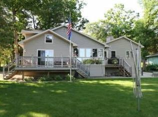 N3895 Tipperary Rd, Poynette, WI 53955