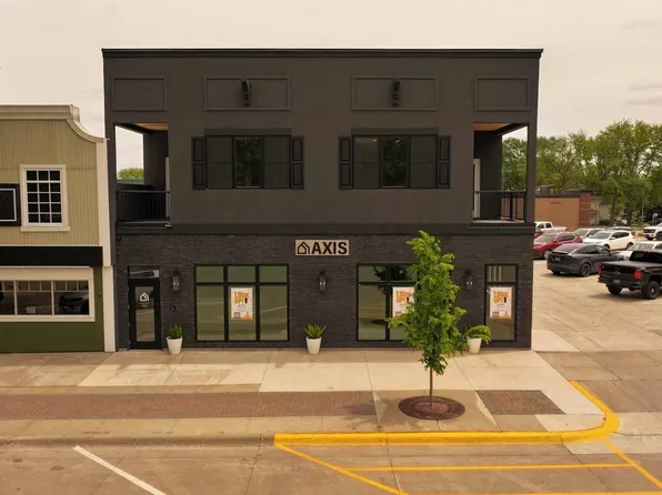 117 Central Ave SE #203, Orange City, IA 51041
