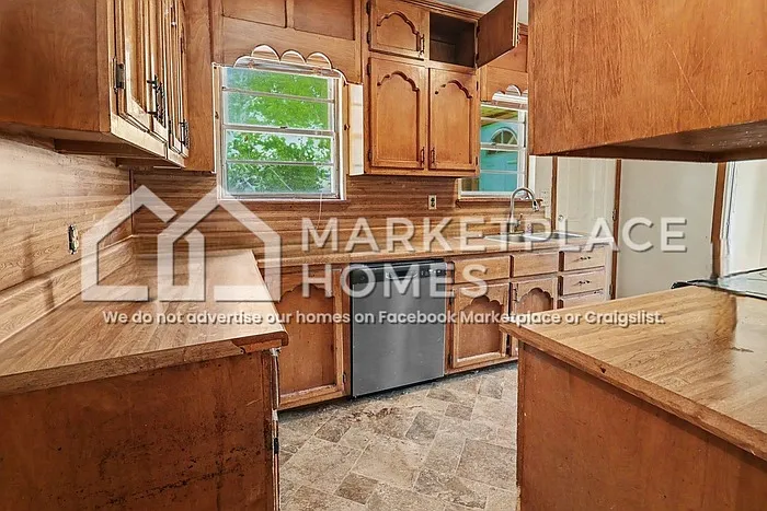 801 Westfield Dr — Photo 5