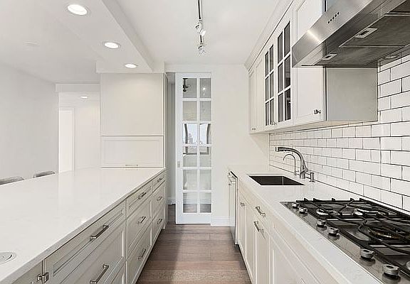 4th image of 382 Central Park W APT 17D