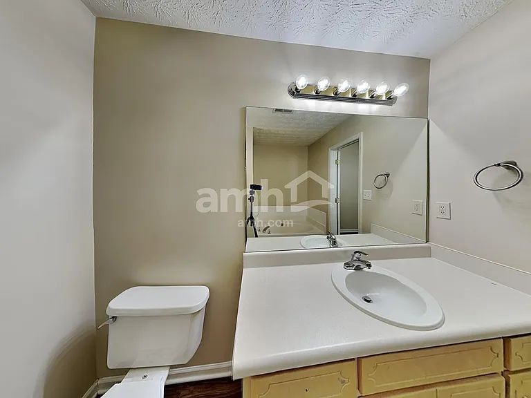 177 Waters Edge Dr — Photo 11