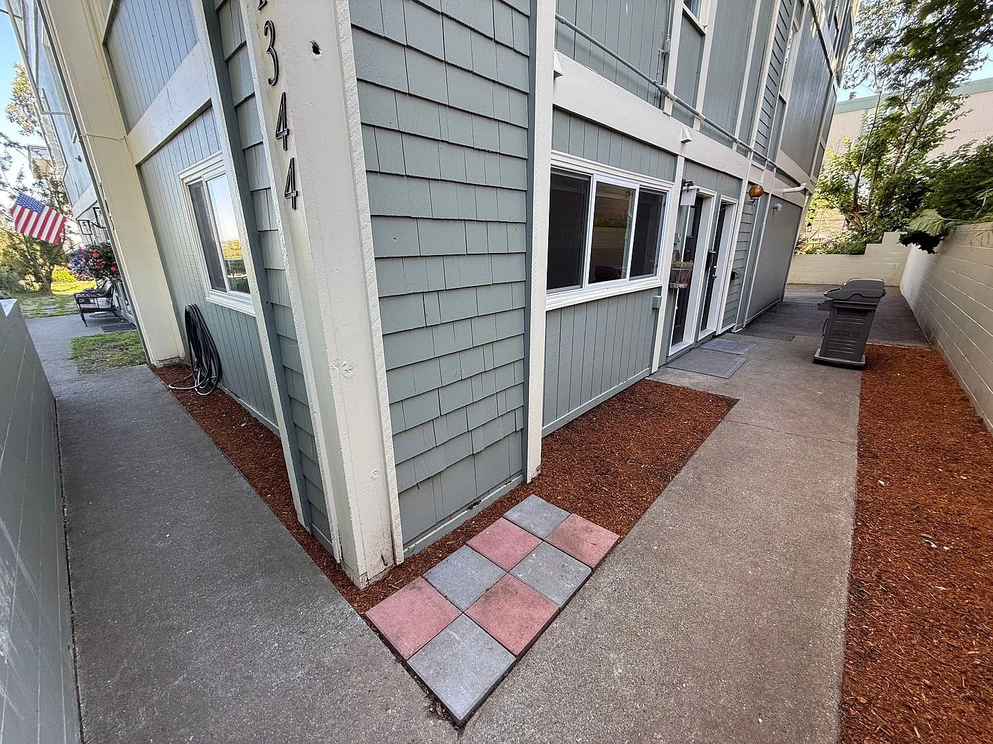 Modern 2-Story Coastal Retreat in Historic Bootleggers Cove — Photo 2