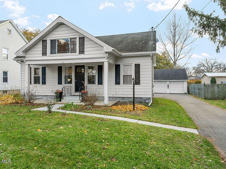 Listing photo 2