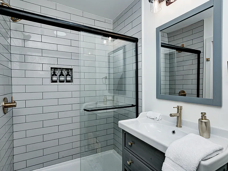 1015 S Randolph St — Photo 15