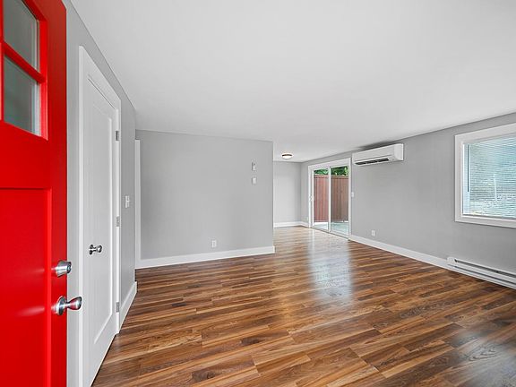 4th image of 8674 Falls Ave SE