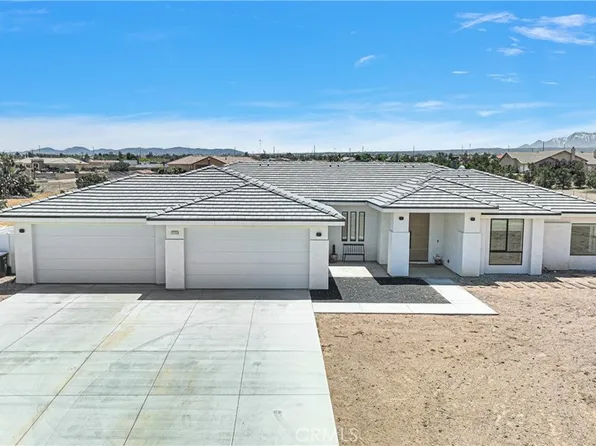 10021 Sago Palm Dr, Oak Hills, CA 92344