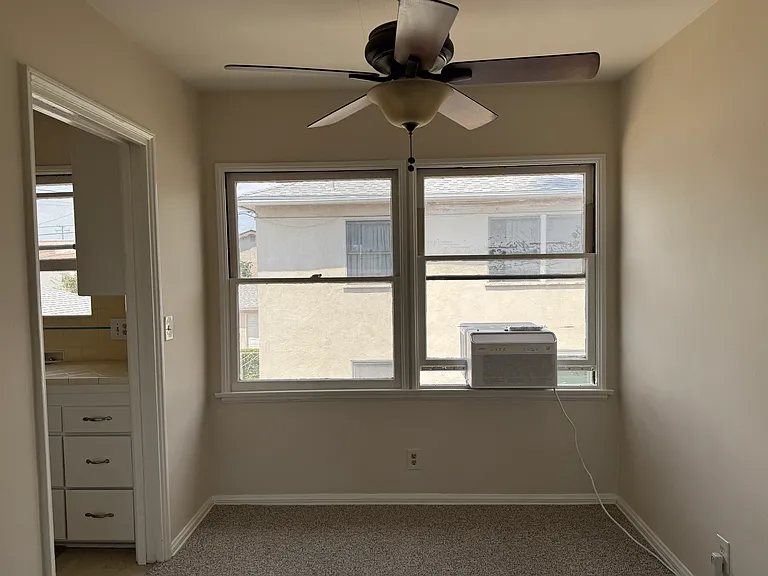 303 W Woodward Ave #B — Photo 8